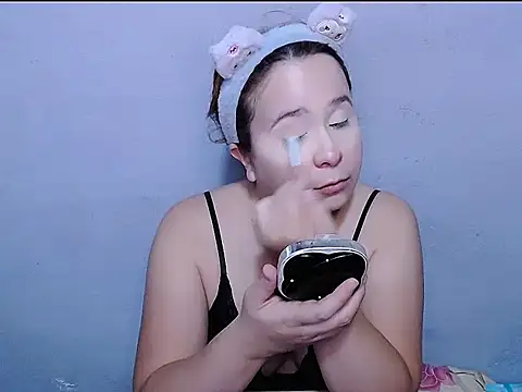 SubLayla01 online show from May 2026 06:17:02 PM