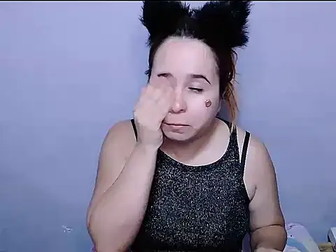 SubLayla01 online show from December 2025 05:58:01 PM