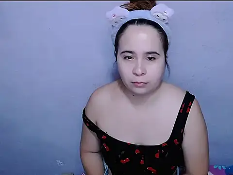 SubLayla01 online show from February 2026 06:04:02 PM