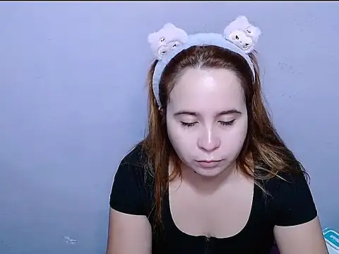 SubLayla01 online show from March 2026 06:14:01 PM