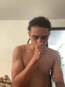 JovenDesobediente online show from November 2025 06:12:01 PM