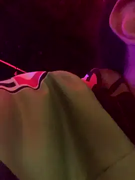 Snapshot of JovenDesobediente chatting on October 2025 02:57:02 AM JovenDesobediente online show from October 2025 02:57:02 AM