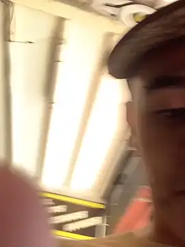 Snapshot of JovenDesobediente chatting on September 2025 07:34:02 PM JovenDesobediente online show from September 2025 07:34:02 PM