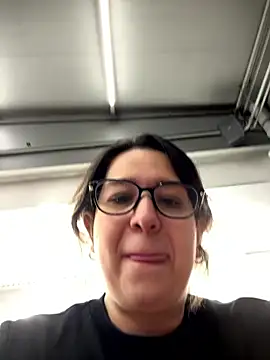 amooraaamoon online show from January 2026 01:39:01 PM