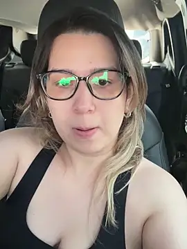 amooraaamoon online show from November 2025 11:48:01 AM