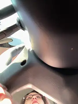 amooraaamoon online show from November 2025 11:58:02 AM