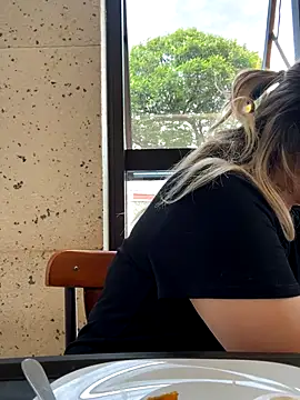 amooraaamoon online show from October 2025 12:15:02 PM