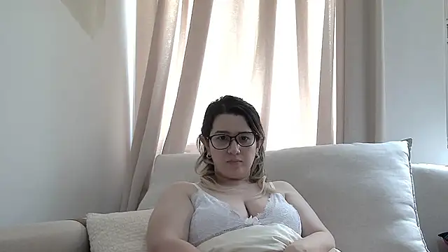 amooraaamoon online show from October 2025 02:58:01 PM