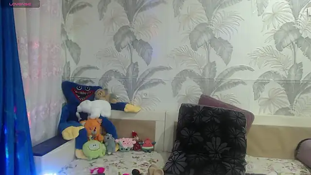 CamDiva113 online show from March 2026 09:53:02 PM