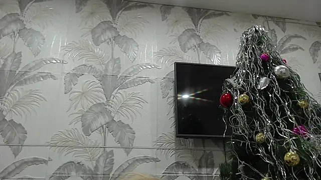 CamDiva113 online show from February 2025 03:52:02 PM