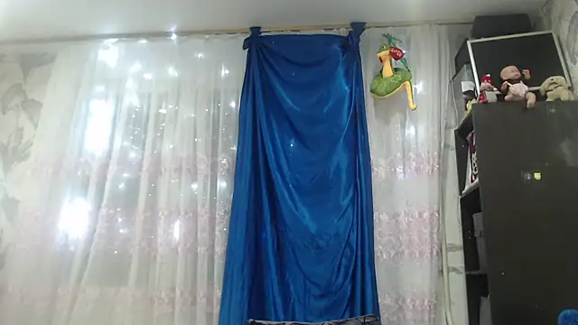 CamDiva113 online show from October 2025 02:40:01 PM