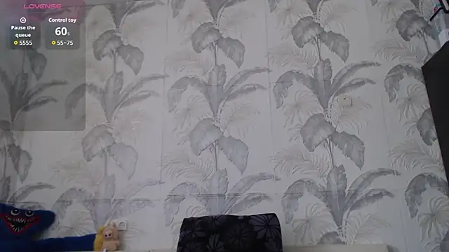 Snapshot of CamDiva113 chatting on June 2026 07:19:02 AM CamDiva113 online show from June 2026 07:19:02 AM