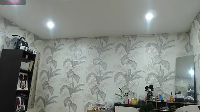 CamDiva113 online show from December 2025 11:53:01 AM