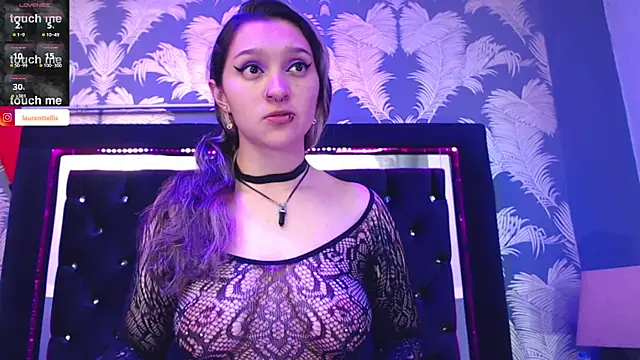 Laurent elis online show from December 2024 10:48:02 PM