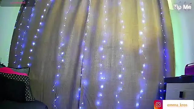 EmmaKrosss online show from May 2026 11:55:02 AM