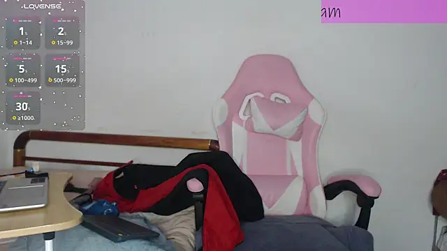 nicolle paradise  online show from October 2025 11:04:01 PM