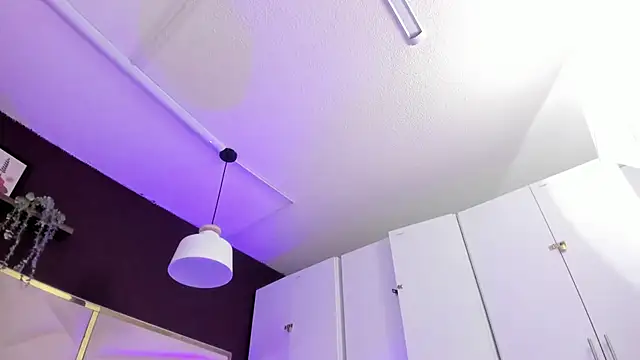 April bowie online show from October 2025 11:31:02 AM