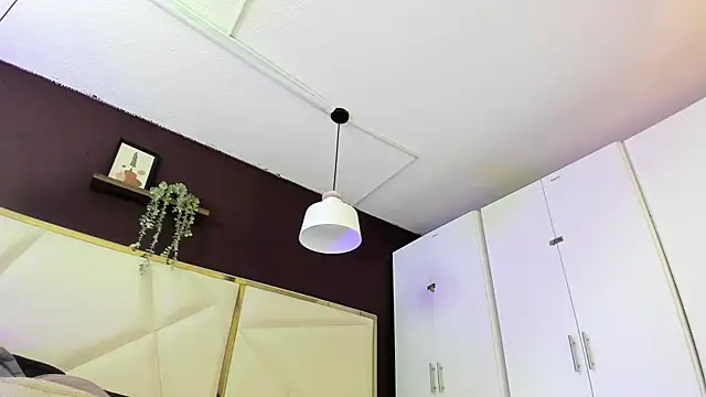 April bowie online show from November 2025 11:10:01 AM