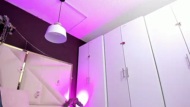 April bowie online show from December 2025 11:23:02 AM