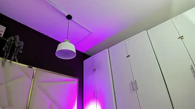 April bowie online show from March 2026 11:58:02 AM