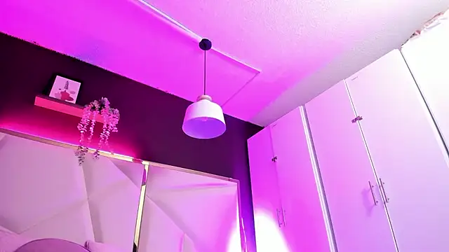 April bowie online show from March 2026 11:38:02 AM