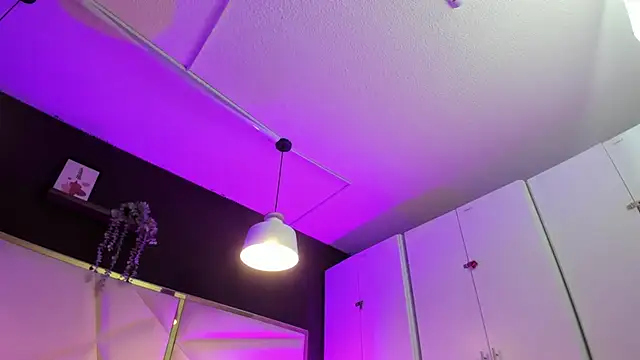 April bowie online show from March 2026 11:54:01 AM