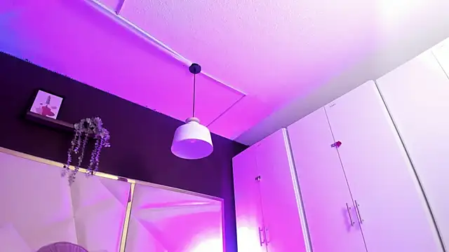 April bowie online show from April 2026 11:28:02 AM