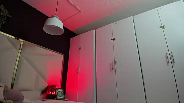 April bowie online show from November 2025 11:11:02 AM