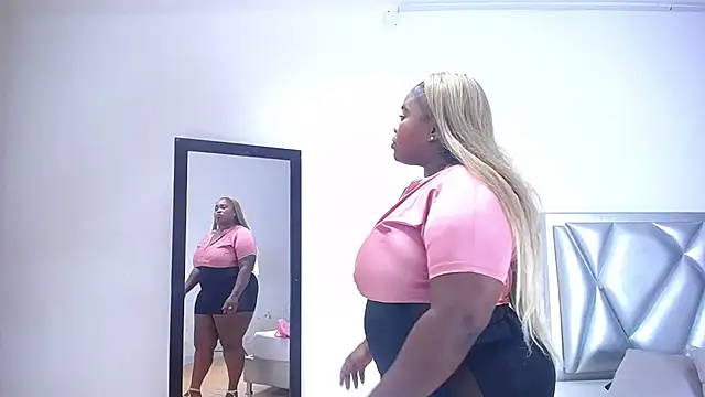 exotic karmella online show from November 2025 09:15:01 PM