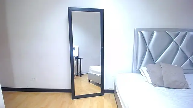 Snapshot of exotic_karmella chatting on March 2025 10:07:02 PM exotic karmella online show from March 2025 10:07:02 PM