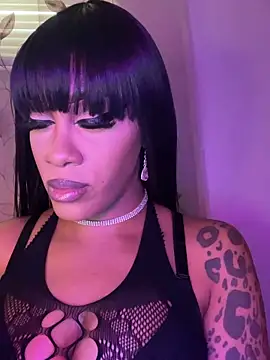 Snapshot of rayemillian chatting on April 2026 09:18:02 PM rayemillian online show from April 2026 09:18:02 PM