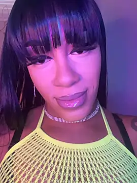 Snapshot of rayemillian chatting on April 2026 11:09:02 PM rayemillian online show from April 2026 11:09:02 PM