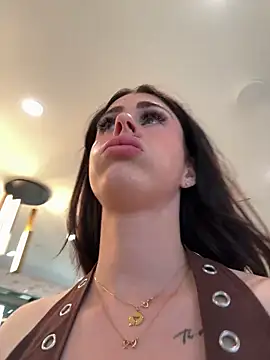 aus queen online show from February 2026 10:54:01 PM