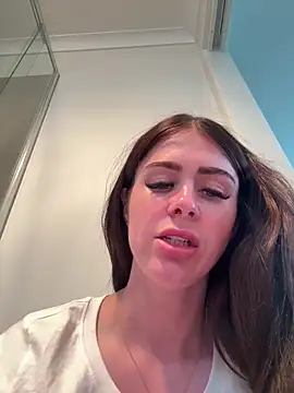 aus queen online show from February 2026 10:06:01 PM