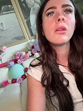 aus queen online show from April 2026 04:59:02 AM