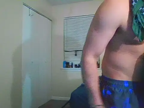Snapshot of yovngBabyG4 chatting on December 2024 02:43:02 AM yovngBabyG4 online show from December 2024 02:43:02 AM