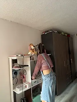 Hellen dumont online show from June 2026 09:20:01 PM