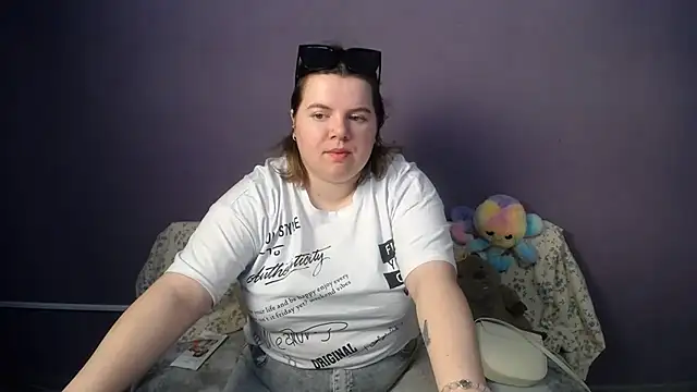 Snapshot of so_shy chatting on May 2026 06:34:01 AM so shy online show from May 2026 06:34:01 AM