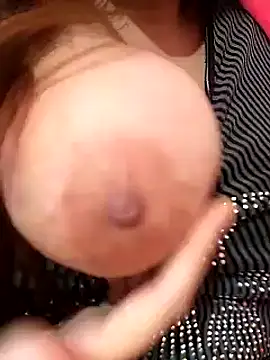 carmelasexy online show from November 2025 03:44:02 PM