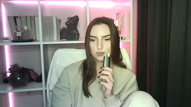 Snapshot of X_Alisa chatting on November 2025 07:40:01 PM X Alisa online show from November 2025 07:40:01 PM