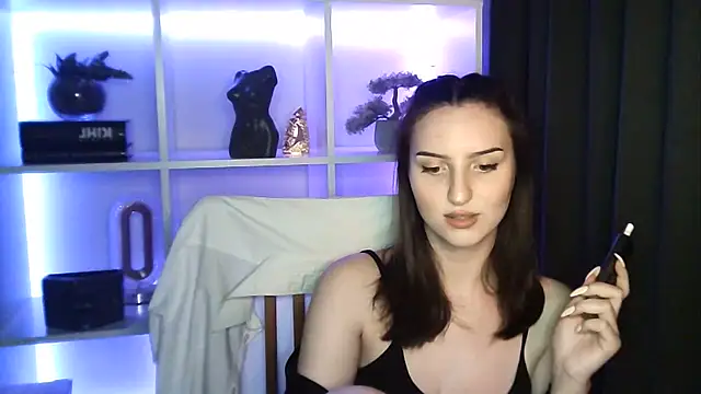 Snapshot of X_Alisa chatting on May 2026 06:37:02 PM X Alisa online show from May 2026 06:37:02 PM