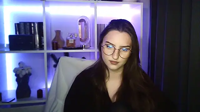 X Alisa online show from February 2026 07:46:01 PM