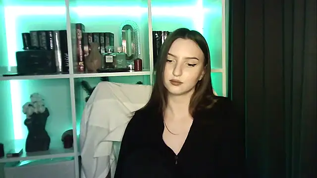 X Alisa online show from February 2026 08:09:01 PM