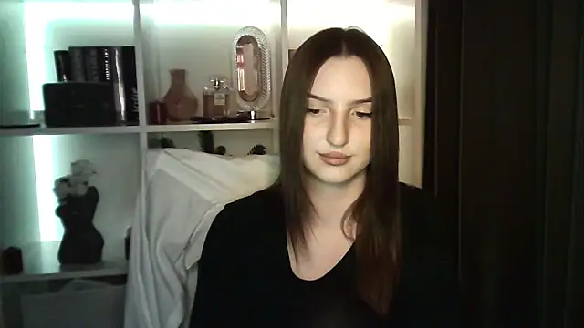 X Alisa online show from February 2026 07:57:01 PM