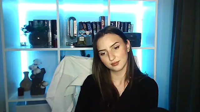 X Alisa online show from April 2026 06:47:01 PM