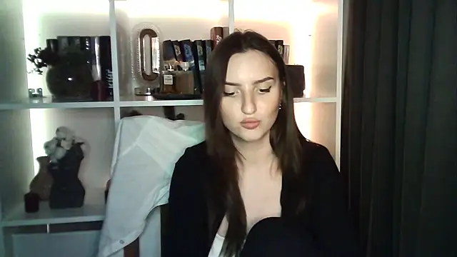 X Alisa online show from April 2026 06:36:01 PM