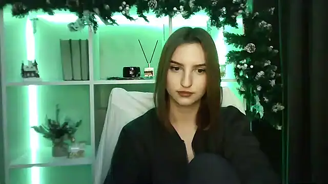 X Alisa online show from December 2024 07:39:02 PM