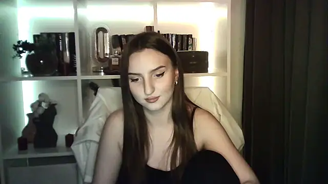 X Alisa online show from March 2026 07:58:01 PM