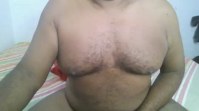 Snapshot of Beargryzzly chatting on December 2024 03:20:01 AM Beargryzzly online show from December 2024 03:20:01 AM