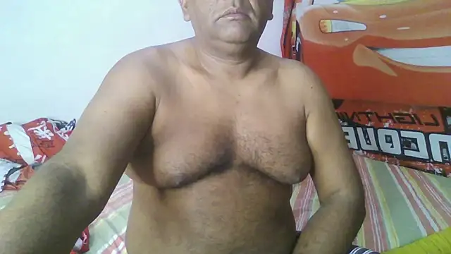 Snapshot of Beargryzzly chatting on January 2025 03:41:01 PM Beargryzzly online show from January 2025 03:41:01 PM